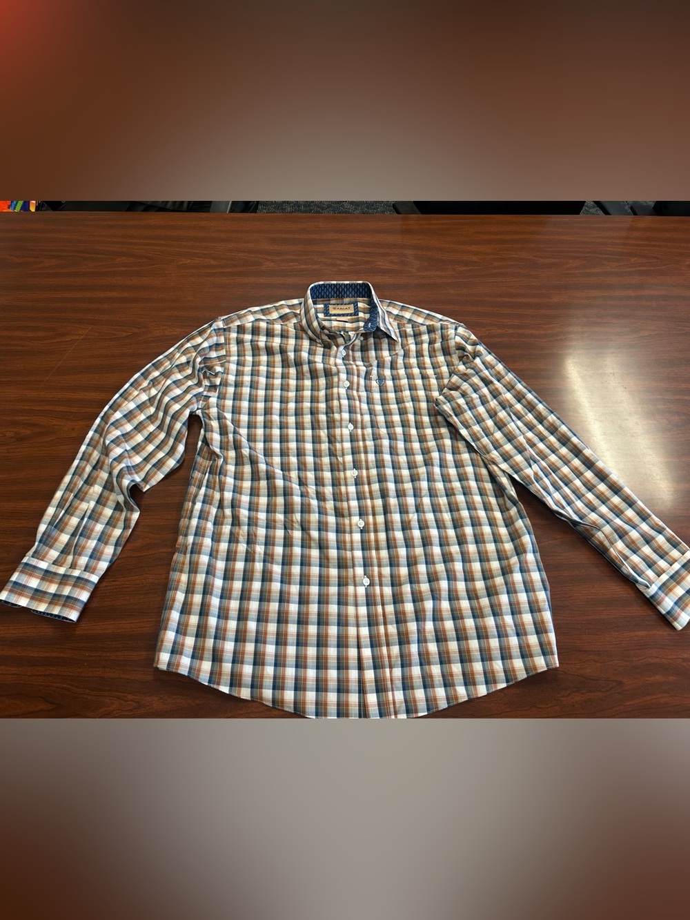 Ariat Wrinkle Resistant Men's size large Blue Brown Plaid  long sleeve button up